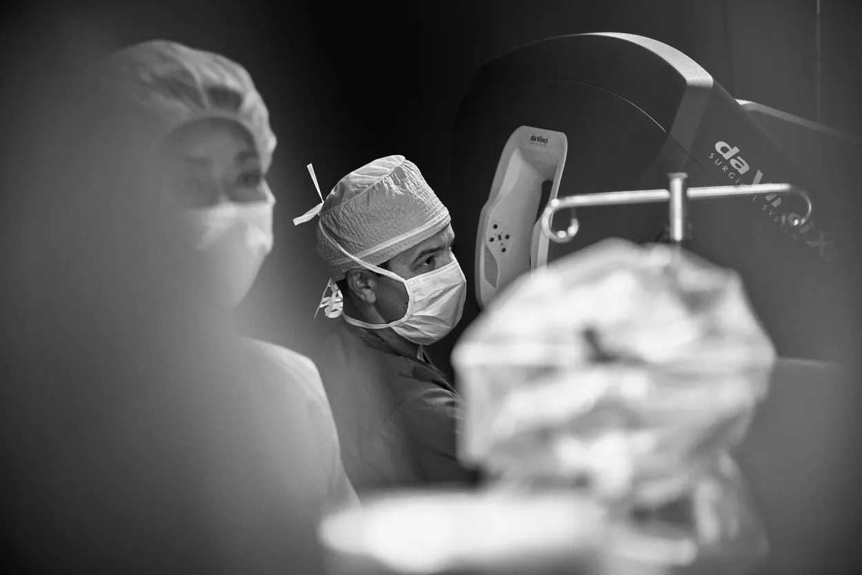 Cardiothoracic surgical team working together in an operating theatre during surgery
